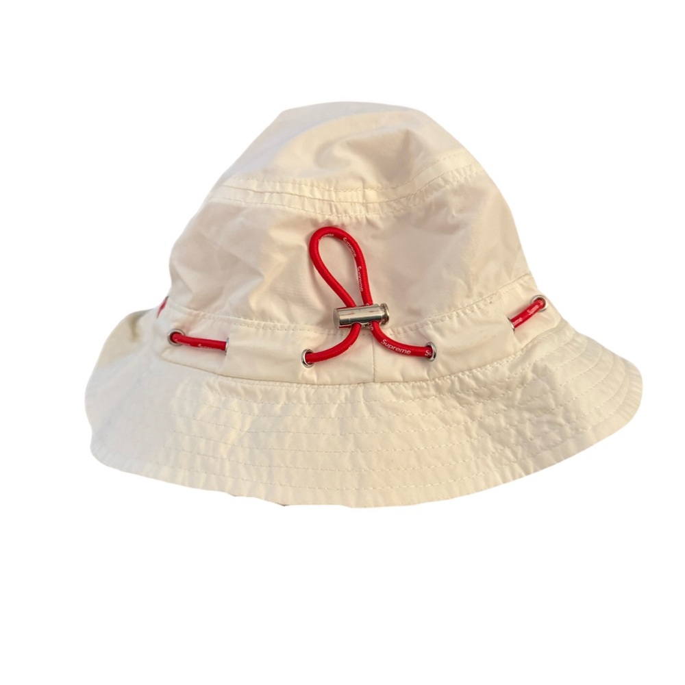 Supreme White Bucket Hat – Small/Medium